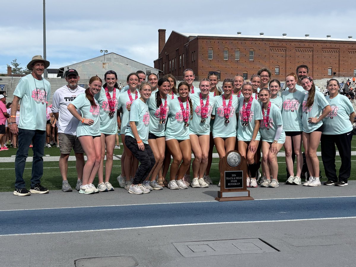 admactivities's tweet photo. Congrats to Coach Mueller, staff, and the entire team on their runner-up finish in Class 3A! https://t.co/IReYuAIACC