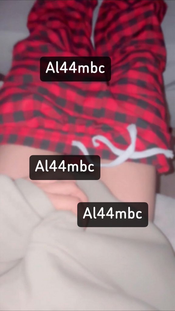 Al44mbc's tweet photo. تجي تطلععه وتمص او تقعد بحضنني 🥺💕 https://t.co/zP86xZzEwo
