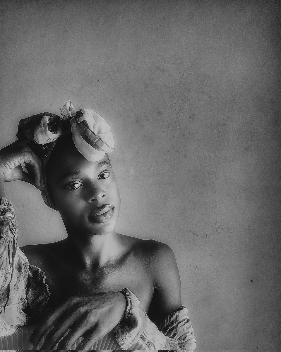 AzariahHalo's tweet photo. Definitely in my hot era 😭❤️✨ 

....
#Starrgirl is coming 💜🌟 
August 14th y'all 🫂 https://t.co/ka9bm4aE2b