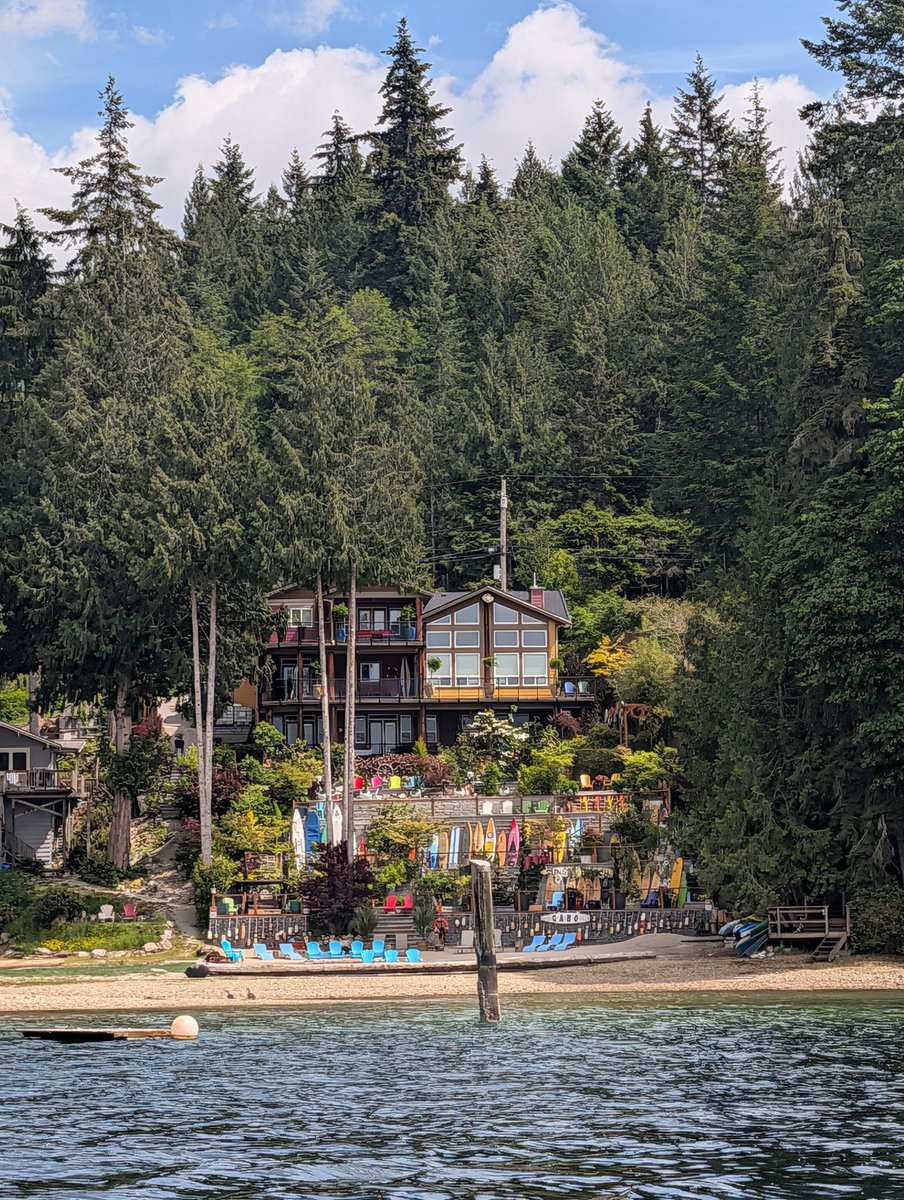 jroy1364's tweet photo. @Savage16May This place is screaming West coast all day long https://t.co/j83nJ0fPPU