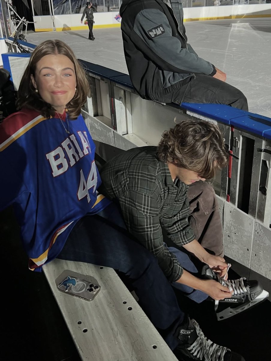𝐃𝐢𝐚𝐧𝐚 #22 🏒🏹 tweet media