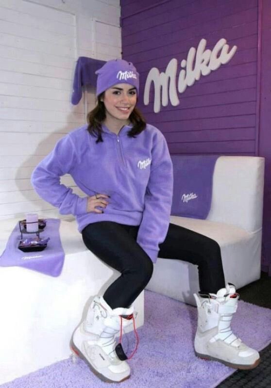 esposgoddess's tweet photo. bueno vayan apurando con el merch sino voy a terminar cayendo al river así https://t.co/jbYtasOXSf