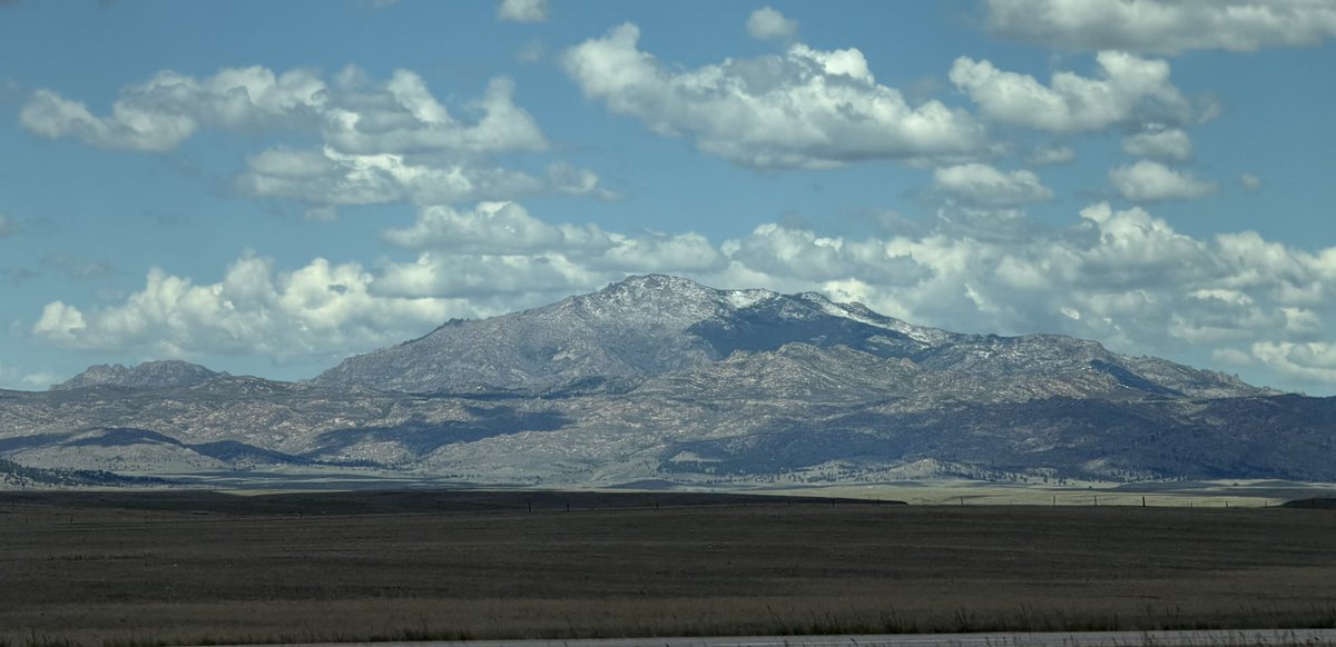 Patrick_Darrow's tweet photo. Traveling through Wyoming today. Lots of nice views. #WYwx https://t.co/SmGQBwWUyv