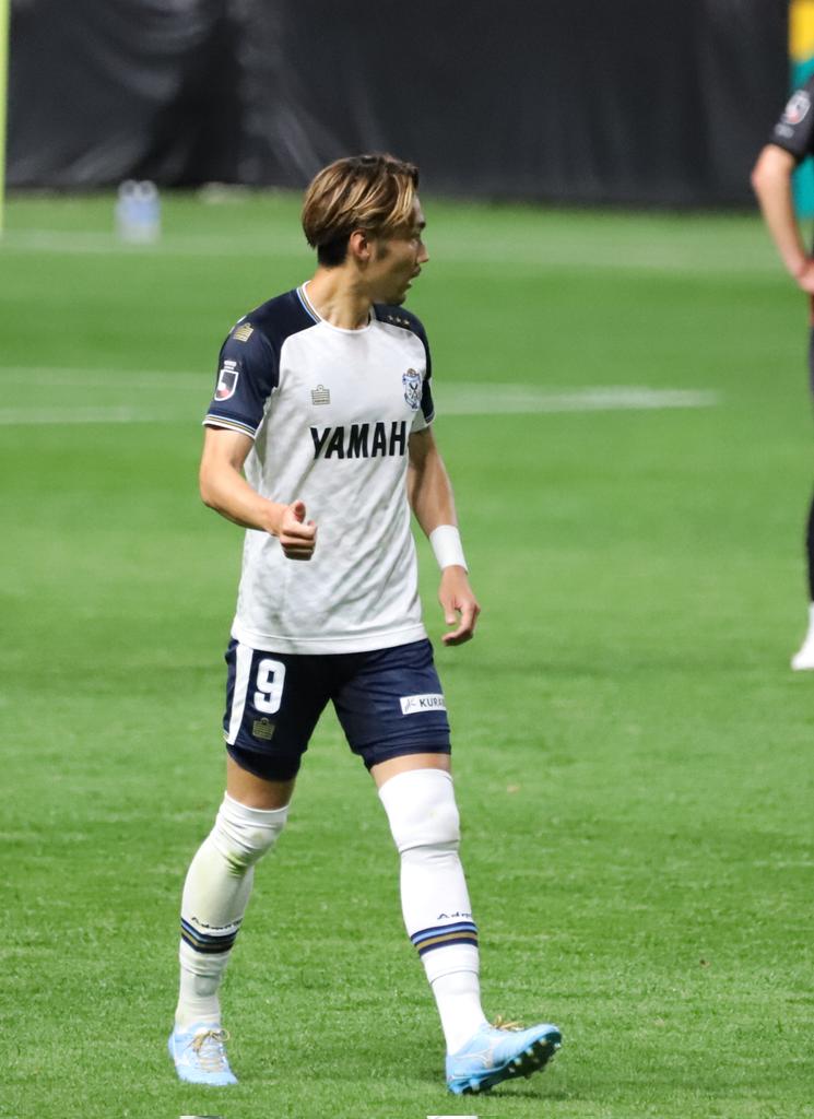 ベンチに👍️ #ジュビロ磐田 #渡邉りょう