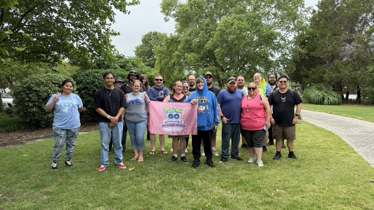 PoGO_HR's tweet photo. First Super Mega raid day had a strong turnout! Thanks to everyone who came out for Mega Falinks!

#PokemonGO https://t.co/15lHCO1mq5