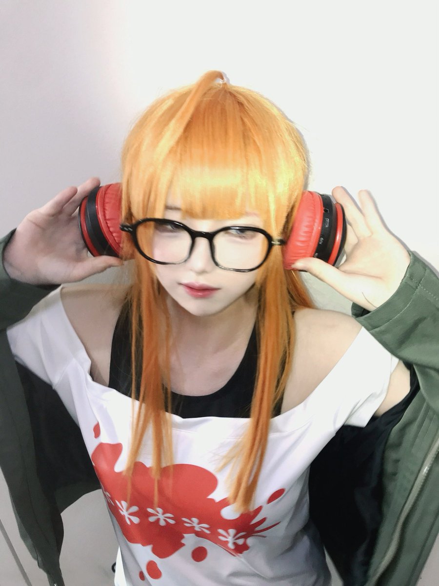 しは tweet media
