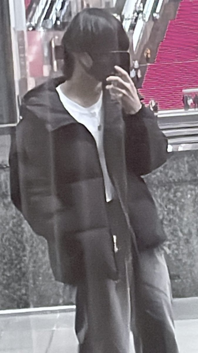 怜 tweet media