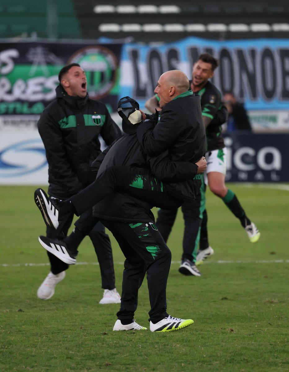 Nueva Chicago tweet media