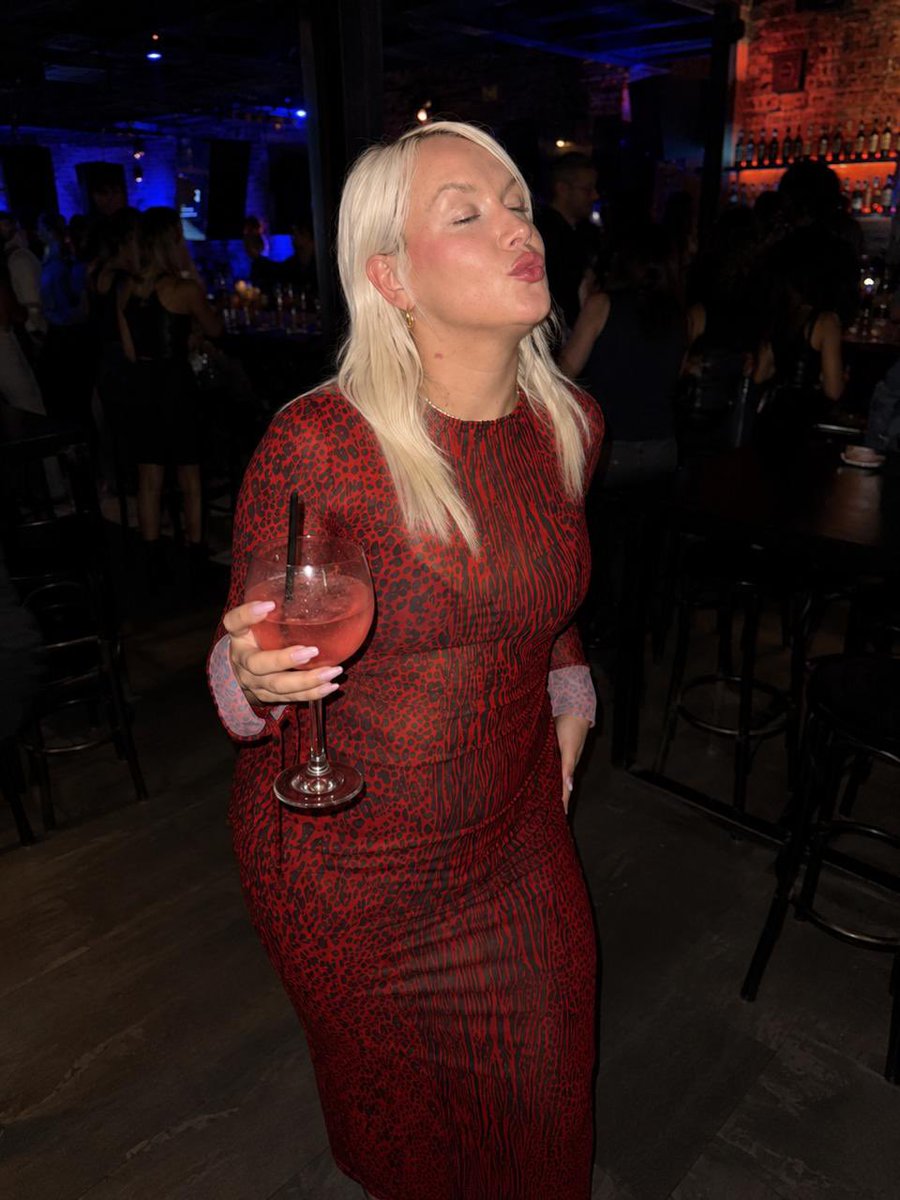 sunsoolp's tweet photo. Drinks 🍹 #ts #trans #transgender #transgirl https://t.co/AxWVZhf1Ib
