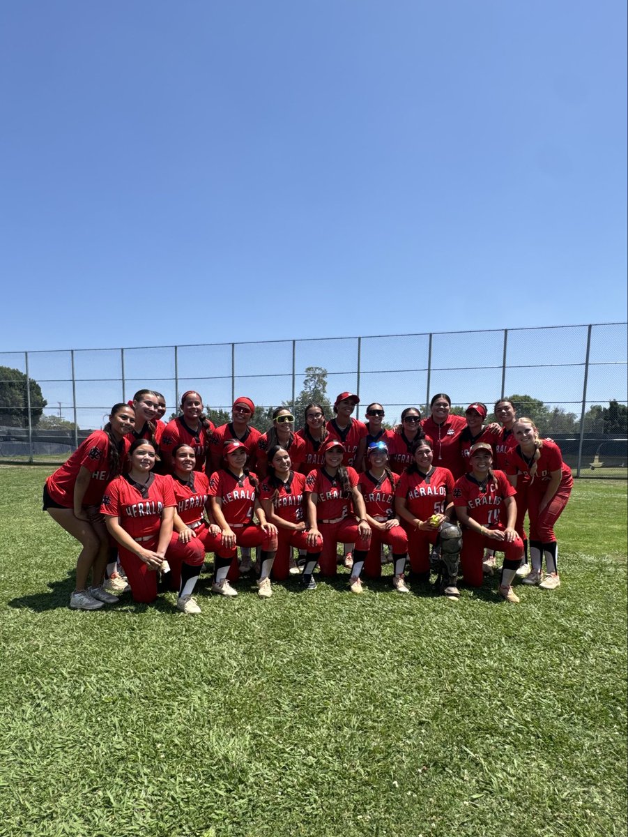 HeraldAthletics's tweet photo. What a game.
Onto the @CIFSS Final 🥎 
Congratulations Lady Heralds! https://t.co/DRwJTVdTRz