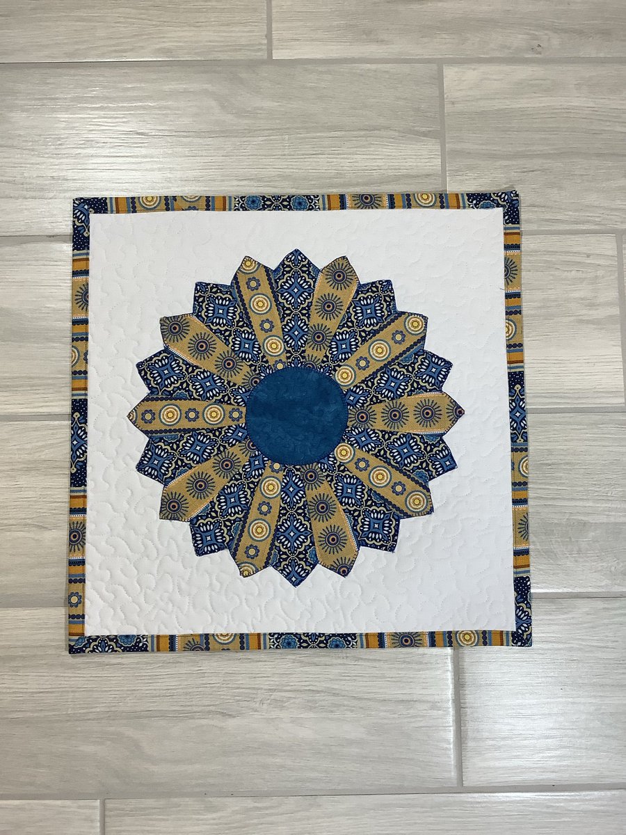 RiofrioJan's tweet photo. Latest quilted table runners listed in my Etsy shop. #sewingbyjanina #tablerunner #quilting #gift https://t.co/CXCrmlISAt