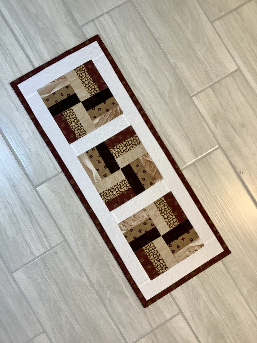 RiofrioJan's tweet photo. Latest quilted table runners listed in my Etsy shop. #sewingbyjanina #tablerunner #quilting #gift https://t.co/CXCrmlISAt