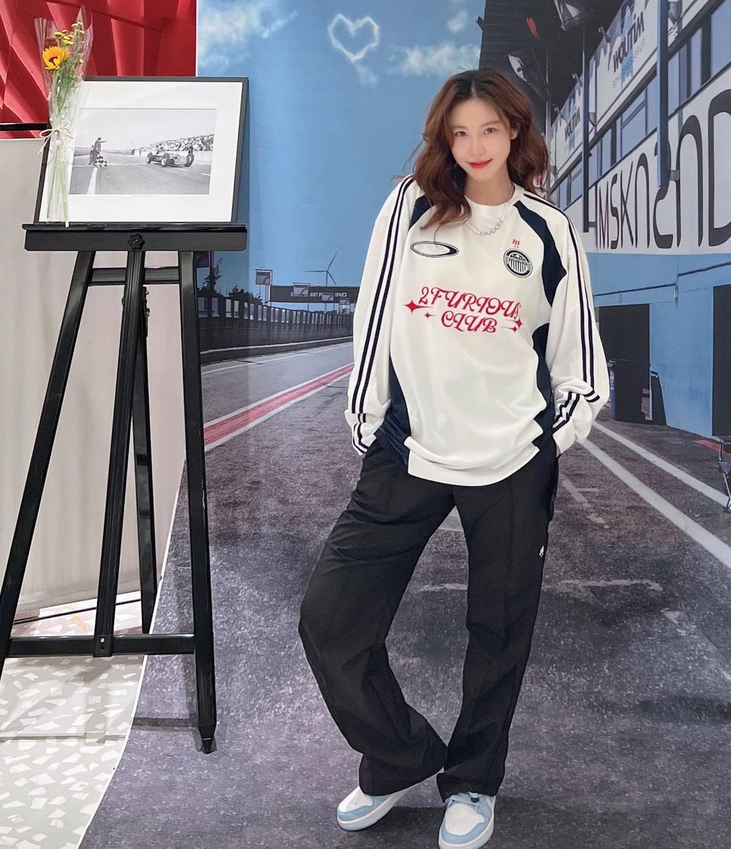 superstar_bwn's tweet photo. @superstar_jhs おはよう♡
#전효성 #junhyoseong #ヒョソン #jhs #Bling #블링 #Darling #달링
#Jelling #제링 https://t.co/UooQaRIPUp