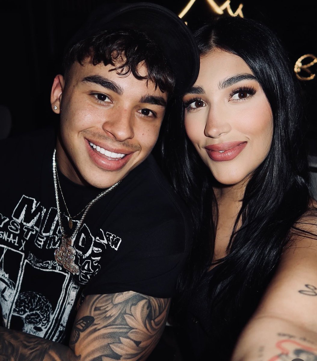gutierrez_ra901's tweet photo. Par de chulossss😍🥰💘#NadieComoNosotros https://t.co/wlI0KWhowL