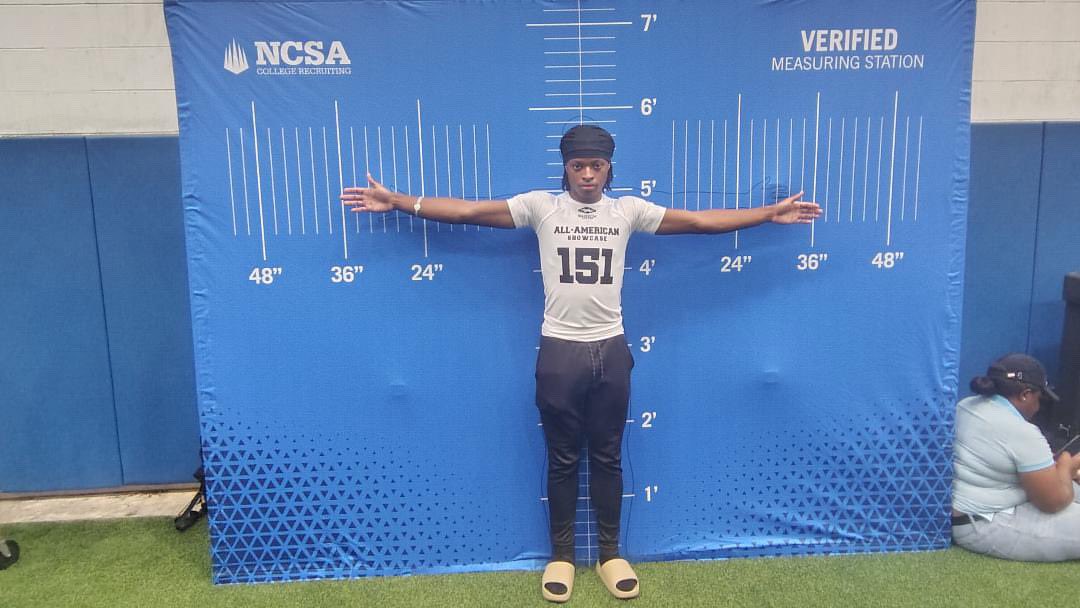 jj2tymes1811's tweet photo. Day 1 of @youareathlete All American Camp @BigCoachA_JZG https://t.co/9jLGhI1wfu