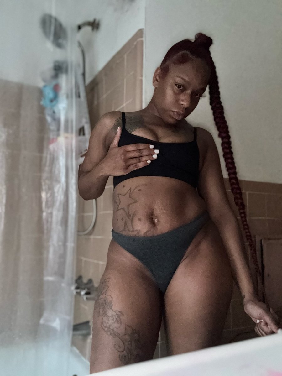 JuceeJa's tweet photo. Hey yall 🫶🏾 https://t.co/lCQrAyLmAp 🍑🤭 https://t.co/KV1MNozO50