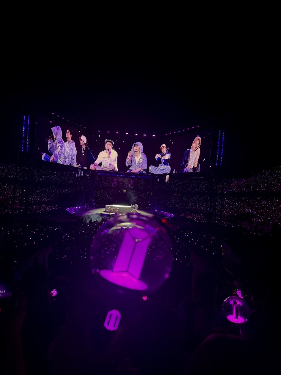 sum⁷🍉♡ saw and seeing BTS⊙⊝⊜ tweet media