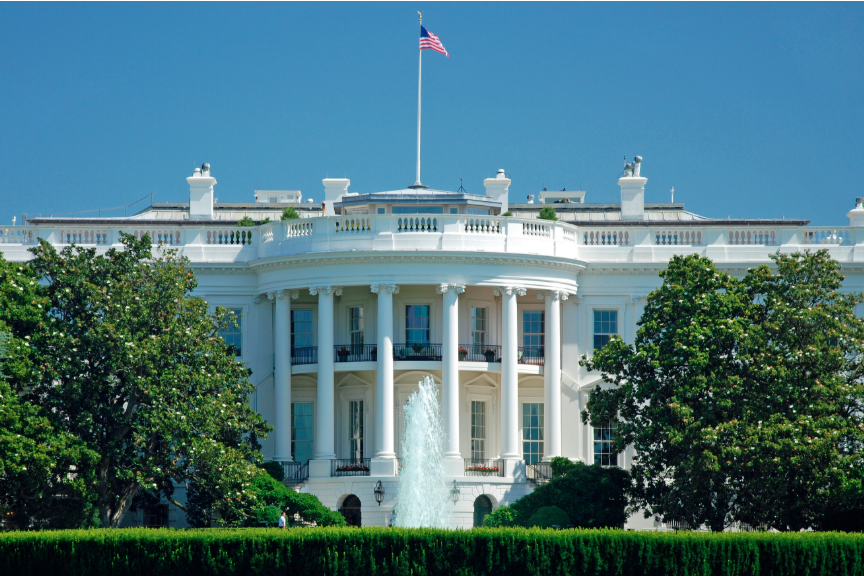 lopezdoriga's tweet photo. La Casa Blanca fue cerrada por seguridad después que se escucharon disparos en las inmediaciones.

Información en desarrollo. 

🎥Redes Sociales

Más en https://t.co/BjdELZkpfR https://t.co/n5U8kZCy28