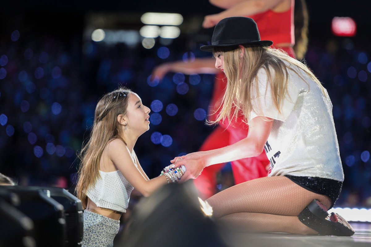 Taylor Swift Portugal tweet media