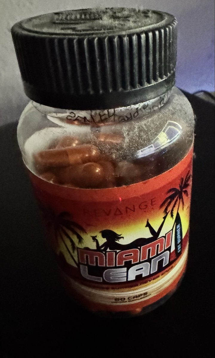 NattyAlchemist's tweet photo. @Donfuzius94 So ekelhaft das ich hier noch ne fast volle Dose rumstehen habe https://t.co/rZR8X0TYeF