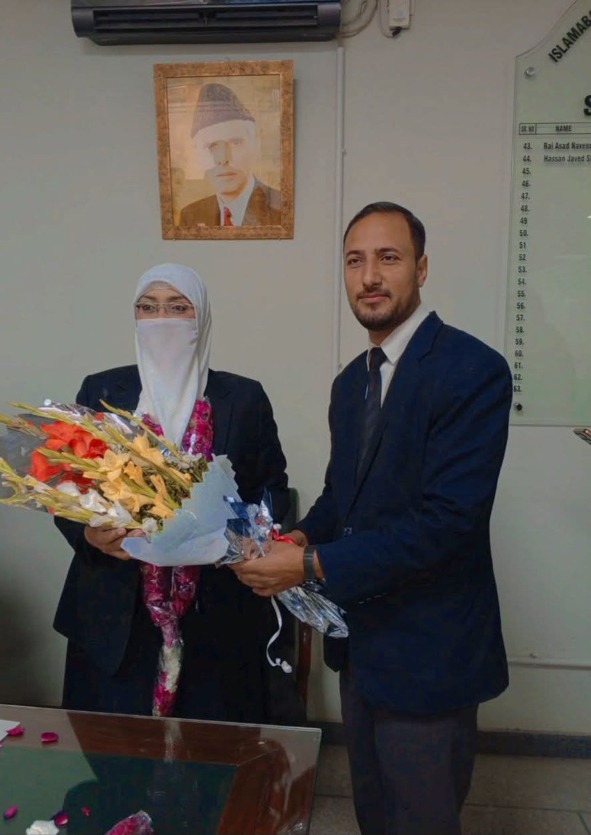 YourAdvocate4's tweet photo. Congratulations to Adv. Qurratul Ain Ayesha  on enrolling as an Advocate of the Supreme Court of Pakistan. #Islamabad #SupremeCourt #Pakistan https://t.co/05dbKZwUo4