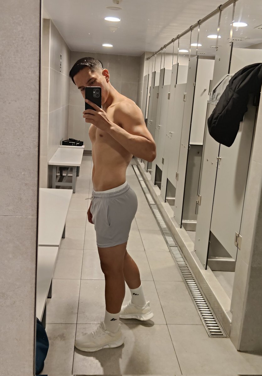 JanMistic's tweet photo. Me falta el cardio 🔥🔥🍑 https://t.co/cI0TnY39mM