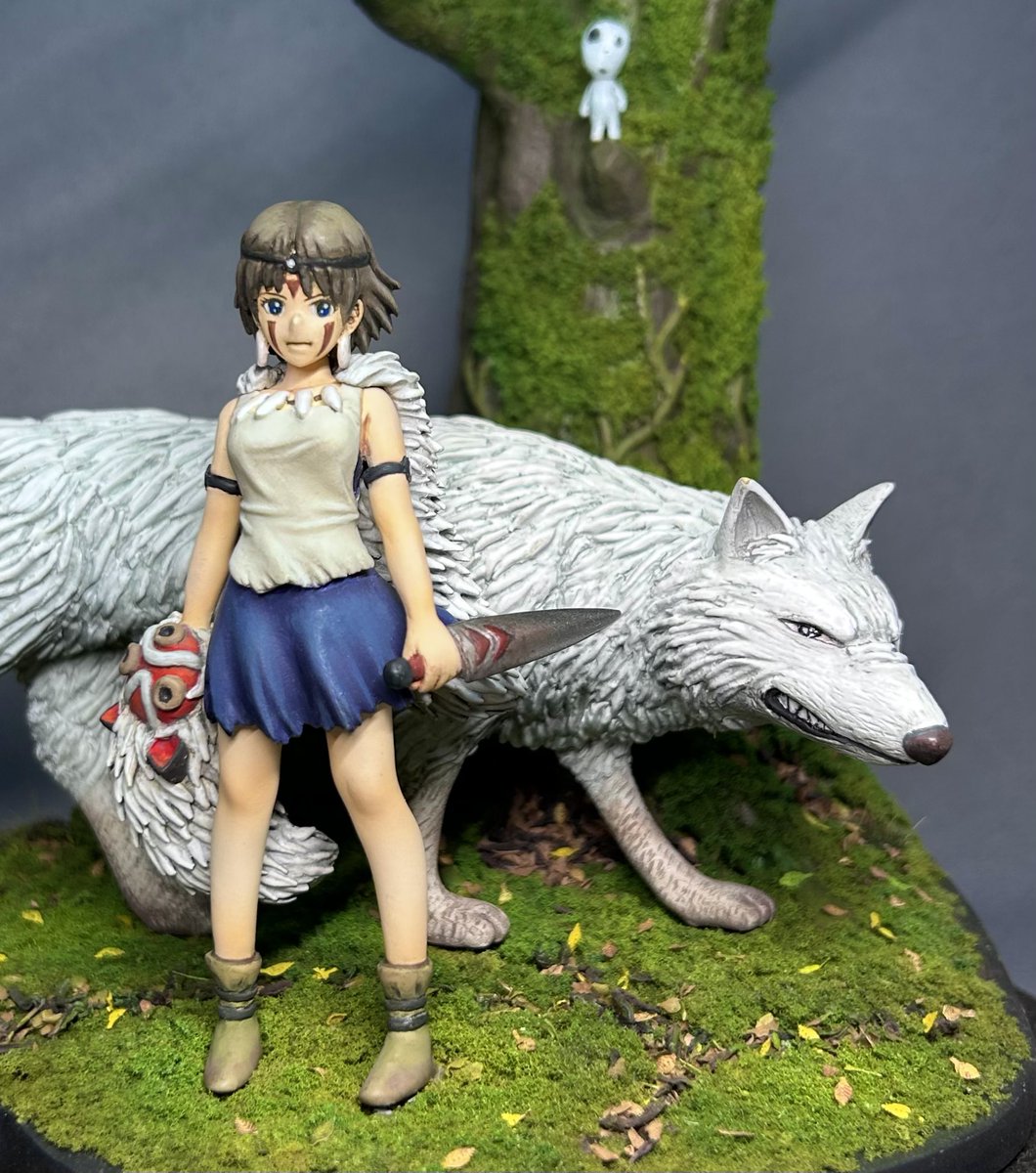 gankasu's tweet photo. 2015年制作品
ほぼエポパテで制作
地元模型店のコンテスト用に制作
締め切り最終日の夜に徹夜で葉っぱを500枚取り付けてギリギリ持って行った思い出の作品です
#もののけ姫
#宮崎メカ模型クラブ https://t.co/hW81WYKsh8