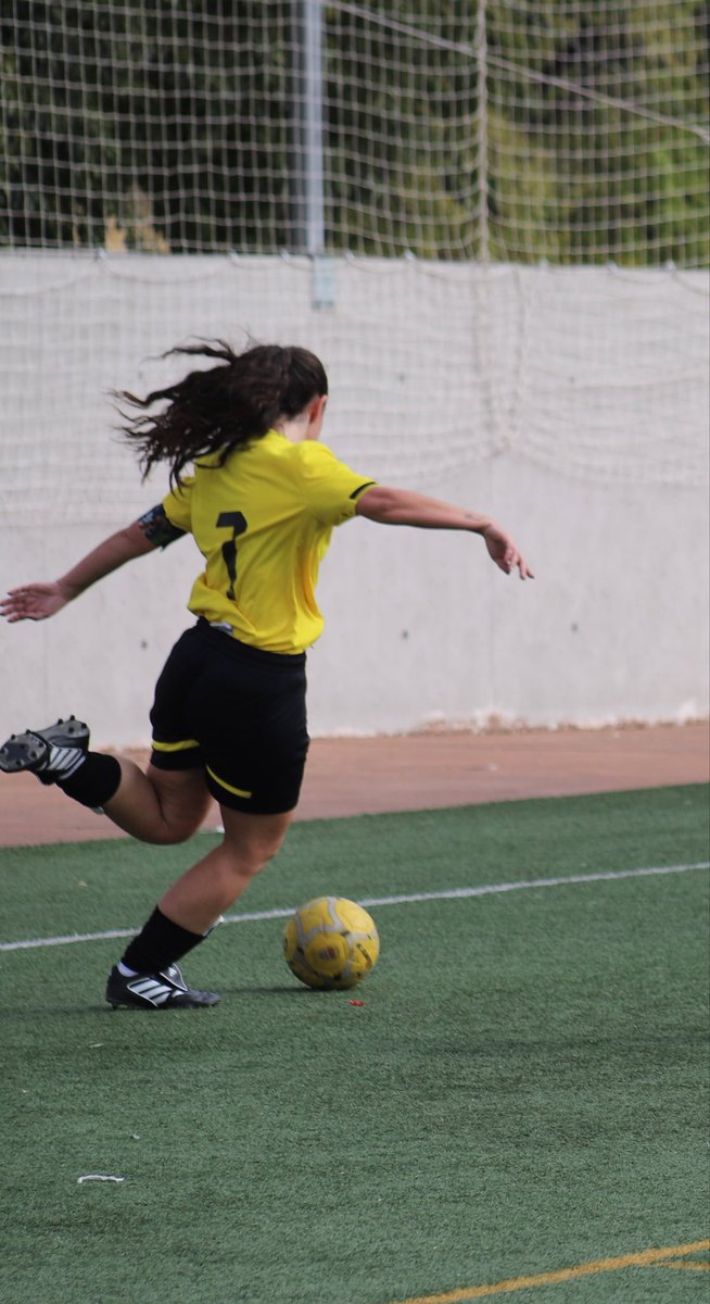 IreneMoreno07's tweet photo. Avanti, siempre avanti. ⚽️🧠🤍 https://t.co/xOxBVXMX2w