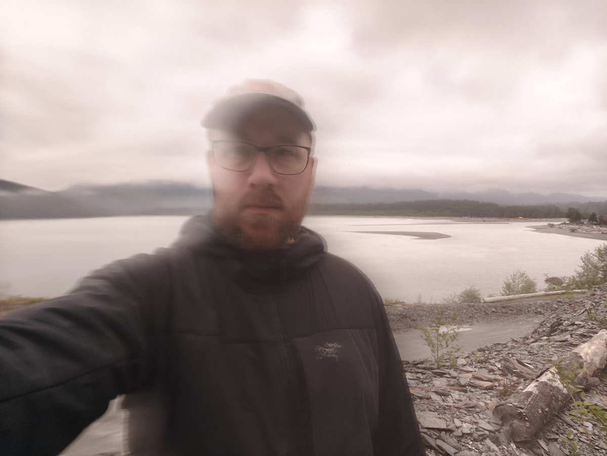 ResolveReviews's tweet photo. Camera is fine, I'm just blurry https://t.co/dC3UDFmwww