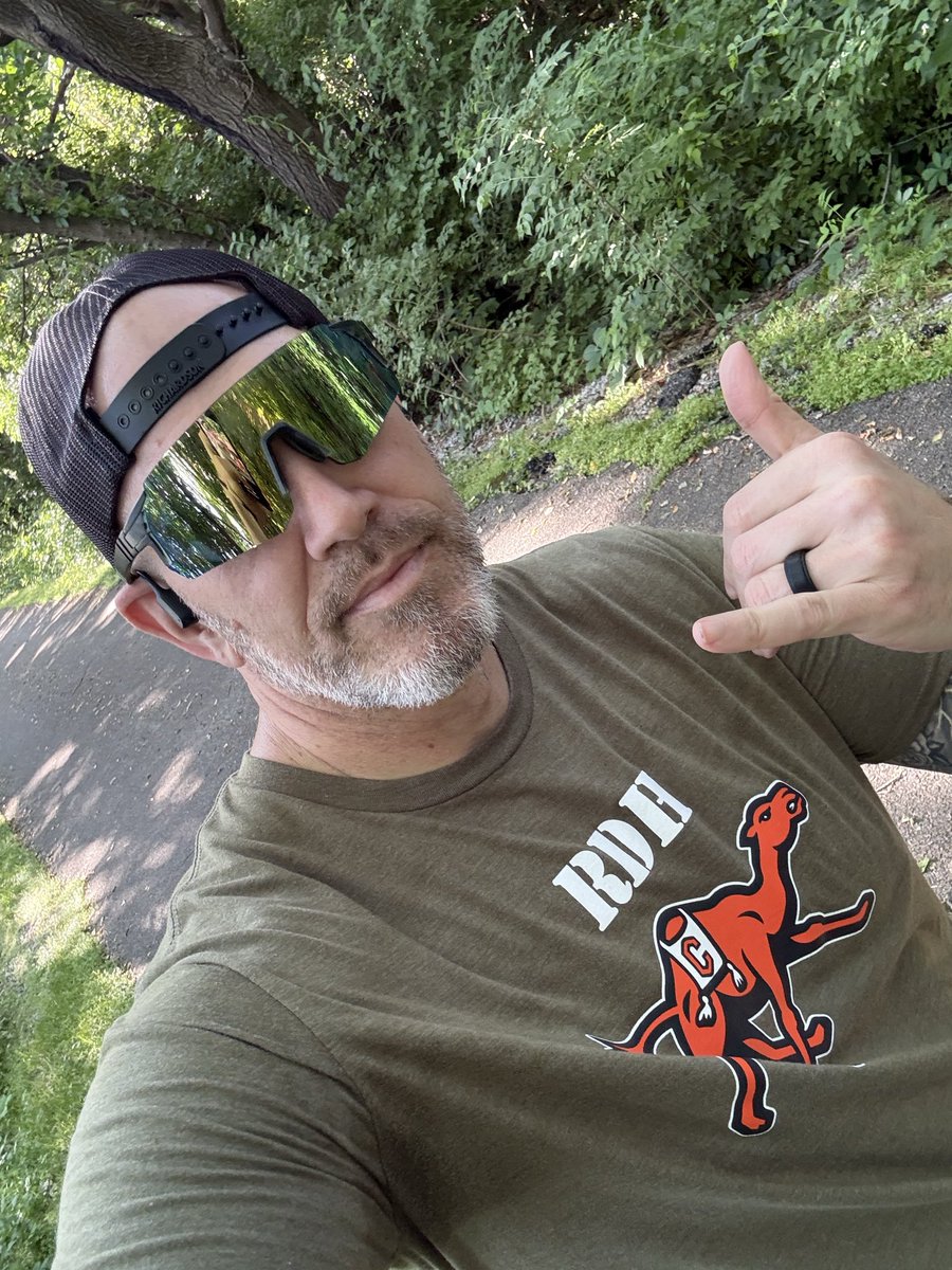 DanWCoxEdge's tweet photo. Pre-championship game run ✅ Roll Humps!!! #RDH 🐪 https://t.co/LOeigNPlas