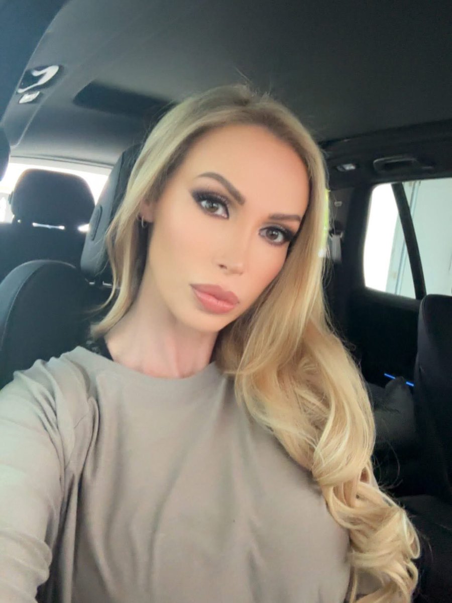 Nikkibenz tweet media