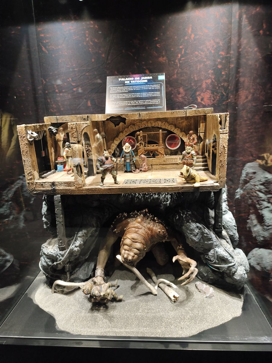 Gremio_Sombras's tweet photo. Imágenes de la exposición de Star Wars en Madrid, "El Imperio Fan Contraataca", que se encuentra en el Espacio Ibercaja Delicias (Paseo de las Delicias, 61, 28045 Madrid).
#Starwars #Gamers #Mundogamers #FanStarwars #Gamerscomunity https://t.co/wL6wiQwSyh