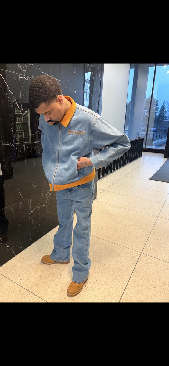 SendtheLoad's tweet photo. I’m suppose to have a million with my stupid ass 🤦🏻‍♂️ https://t.co/lHzm7oRX00