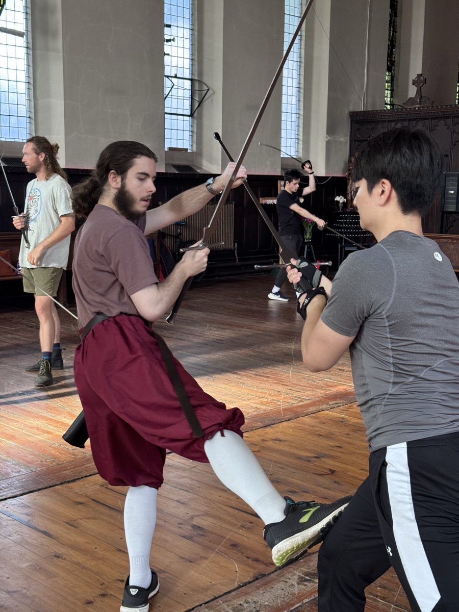 LondonLongsword's tweet photo. Stompy stomp!
More Fiore dei Liberi, this time at Sword Saturday. Everyone having a right knees up…

#learnswordfighting #hema #mrbull #community #londonlongswordacademy #davidrawlings https://t.co/eyqE0ZEYIx