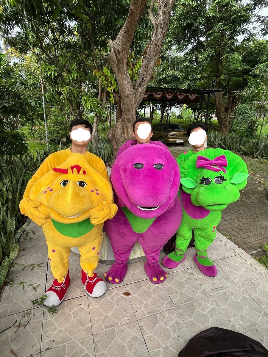 wangdy123's tweet photo. Who love Barney ? raise your hand ! https://t.co/kOKoL3hlUj