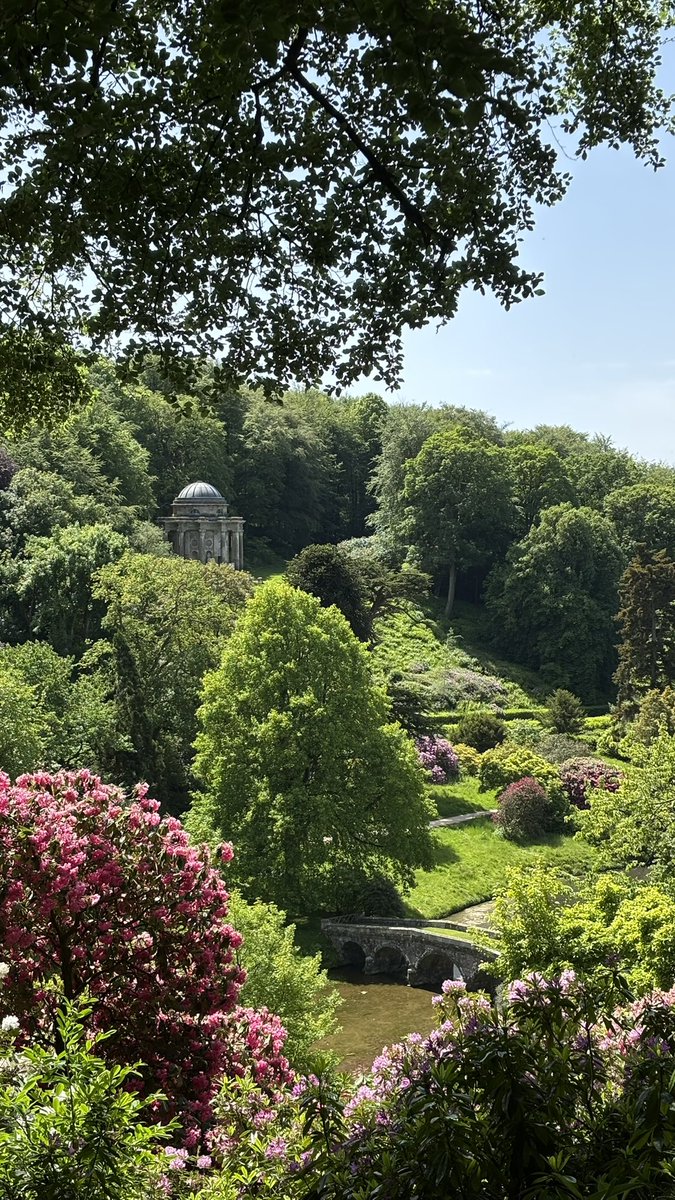 chloebro__'s tweet photo. I love Stourhead, what a gorgeous day https://t.co/Jh6YtFDxOx