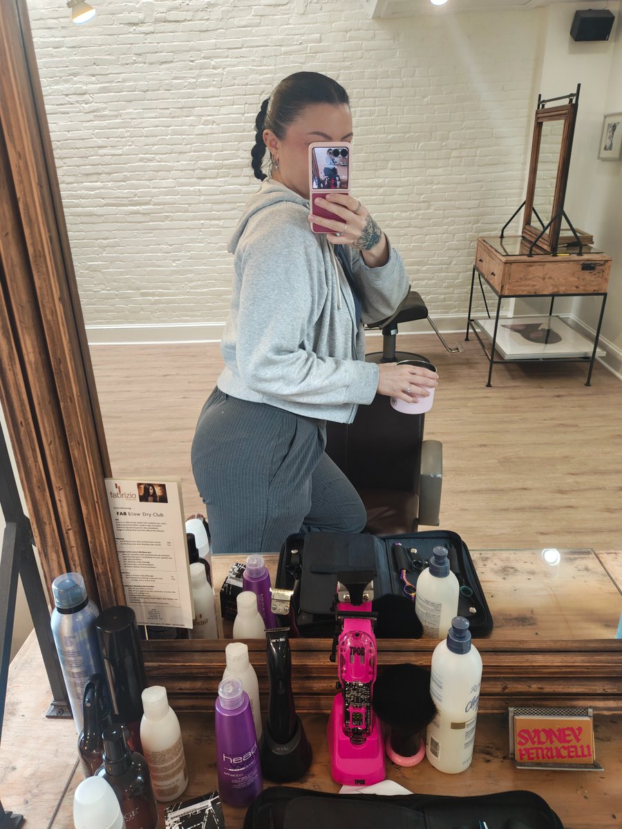 SoberSyd95's tweet photo. What's happening? https://t.co/oUrhzBLXNs