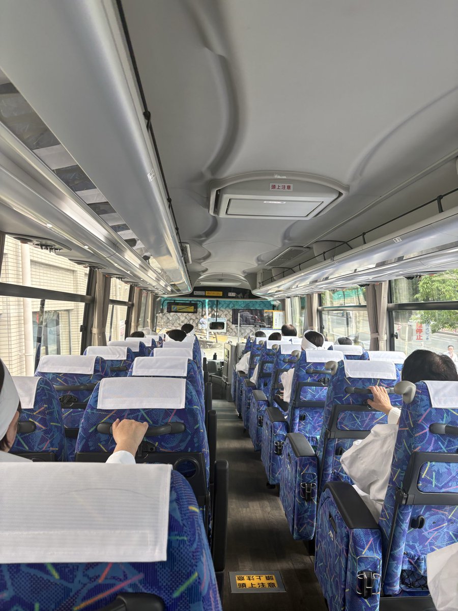 okitsushima_'s tweet photo. 昨日、二見興玉神社にて浜参宮⛩️
　
これからお木曳に出発🚌 https://t.co/YArvyNxv7q