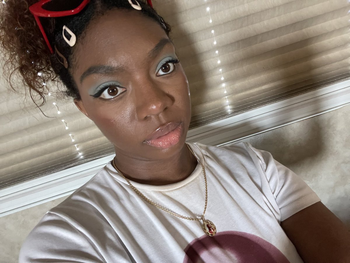 enragedbarbie's tweet photo. 🧼 https://t.co/VgHIR0bhnk