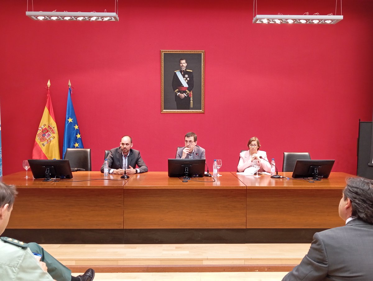 Instituto_UGM's tweet photo. Este jueves 21 de mayo ha tenido lugar la jornada técnica bajo el nombre : Implantación de la Ley de protección y resiliencia de las entidades críticas: implicaciones y retos. 👉 https://t.co/ooR5CWOZs9

#EntidadesCríticas #InfraestructurasCríticas #Resiliencia #SeguridadNacional https://t.co/2r05ypd3Q1