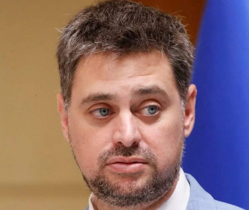 ROMAN AROS tweet media