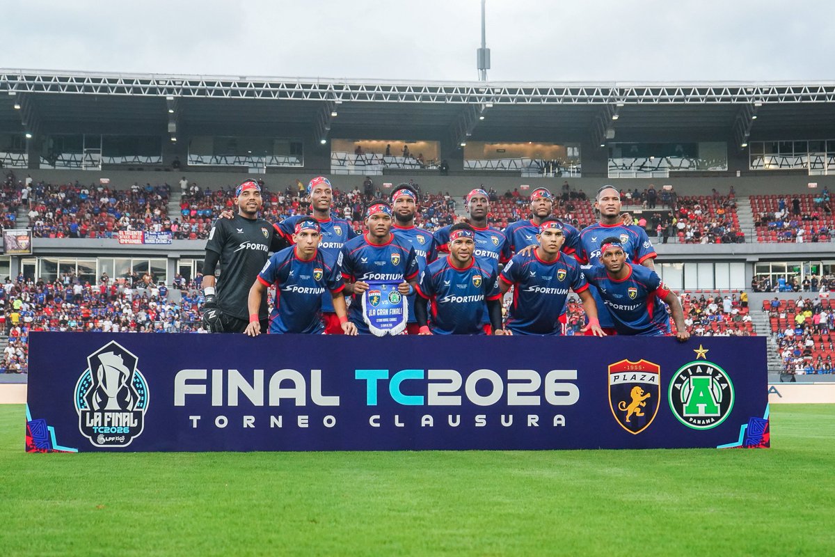 LPFpanama's tweet photo. @cdplazaamador @alianzafc @TigoSportsPA @tvmaxdeportes @deportes_rpc 📸 𝐗𝐈 𝐈𝐍𝐈𝐂𝐈𝐀𝐋 🦁🆚🦜 

@cdplazaamador 🆚 @alianzafc

#NuestroFútbol #LPFTigo https://t.co/8pH1TG1tN6