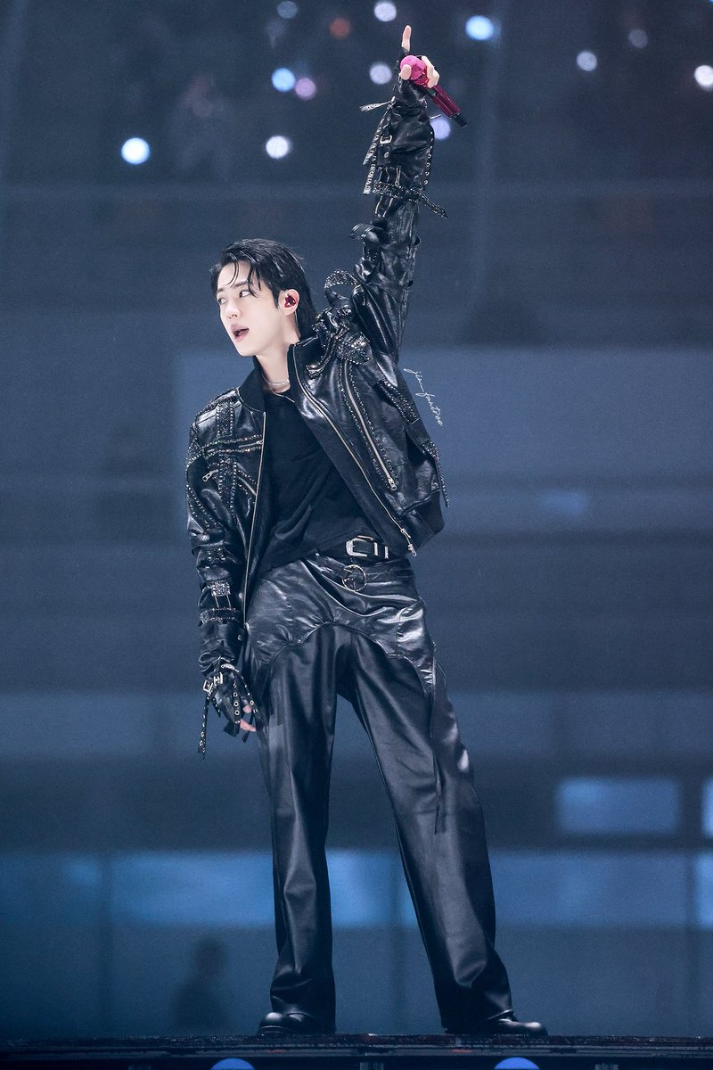 echohappyjin's tweet photo. I Vote #Jin for #ArtistaMasculinoInternacionaldoAno at #SECAwards @secawards
#방탄소년단진 #진 https://t.co/mRSqghUUmV