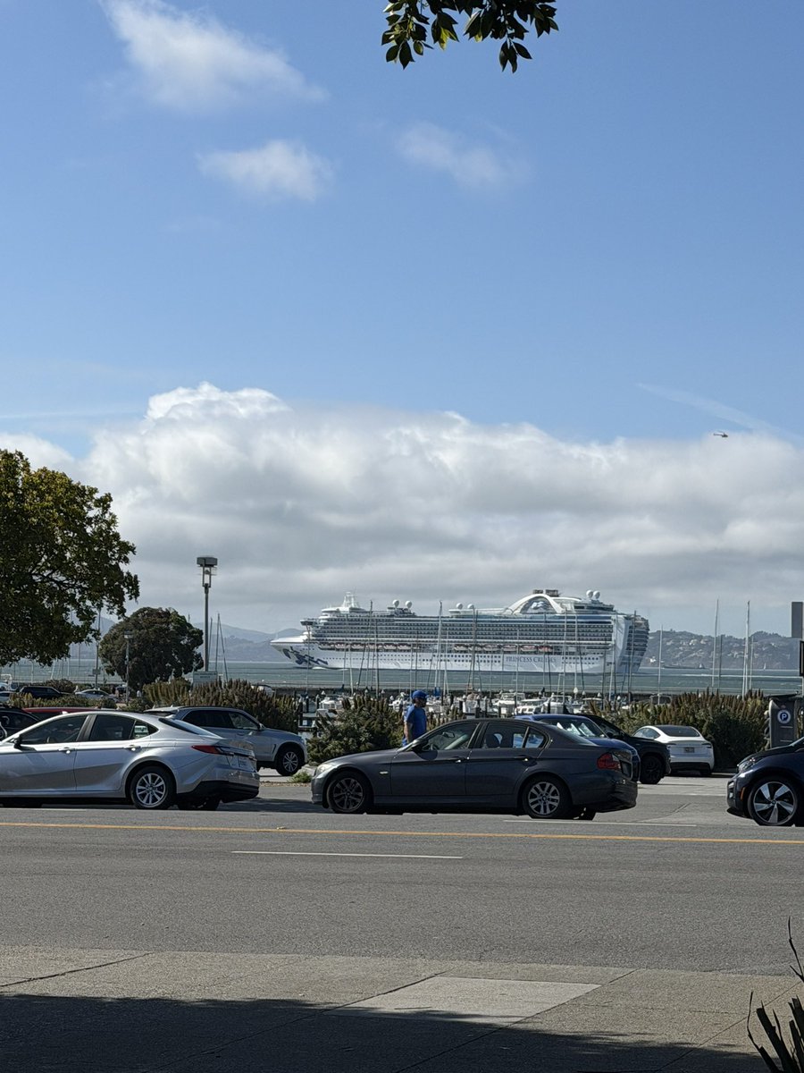 12Magazine's tweet photo. Today in San Francisco, California https://t.co/Q2TS9es5U3