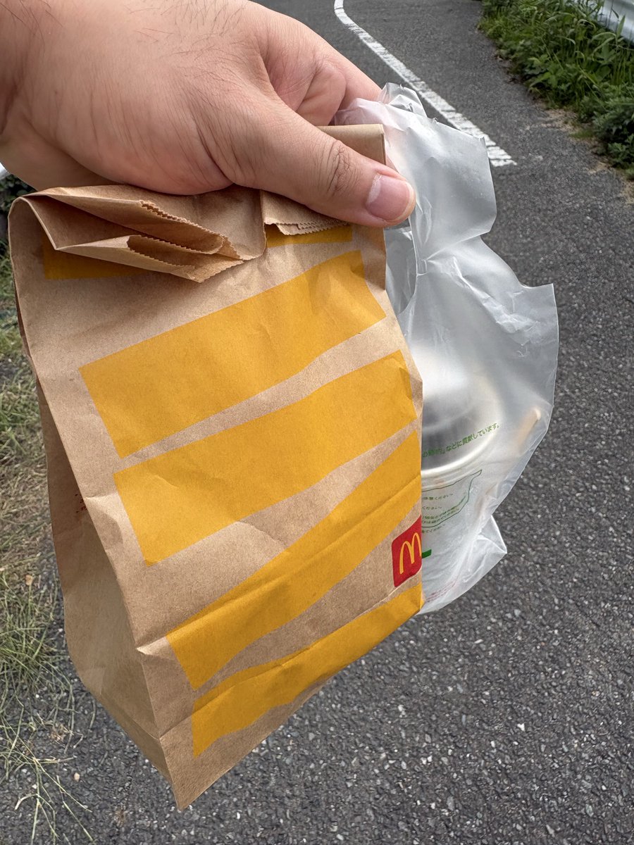 Doctor_pepper_s's tweet photo. 日曜日のこの時間に外いる＝こうなるʕʘ̅͜ʘ̅ʔ https://t.co/IBtYRc6Onl