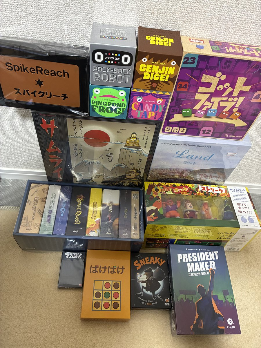 DaiNo14's tweet photo. 昨日のゲムマの戦利品！今回は7少ないはずだったけど結果的にたくさん買っちまった😇😇😇
買いたい物は全部買えたし、慶應HQのLANDが中古で550円だったから驚いて即買い。

＃ゲームマーケット2026春
＃ゲムマ戦利品 https://t.co/PaCqRmyox8