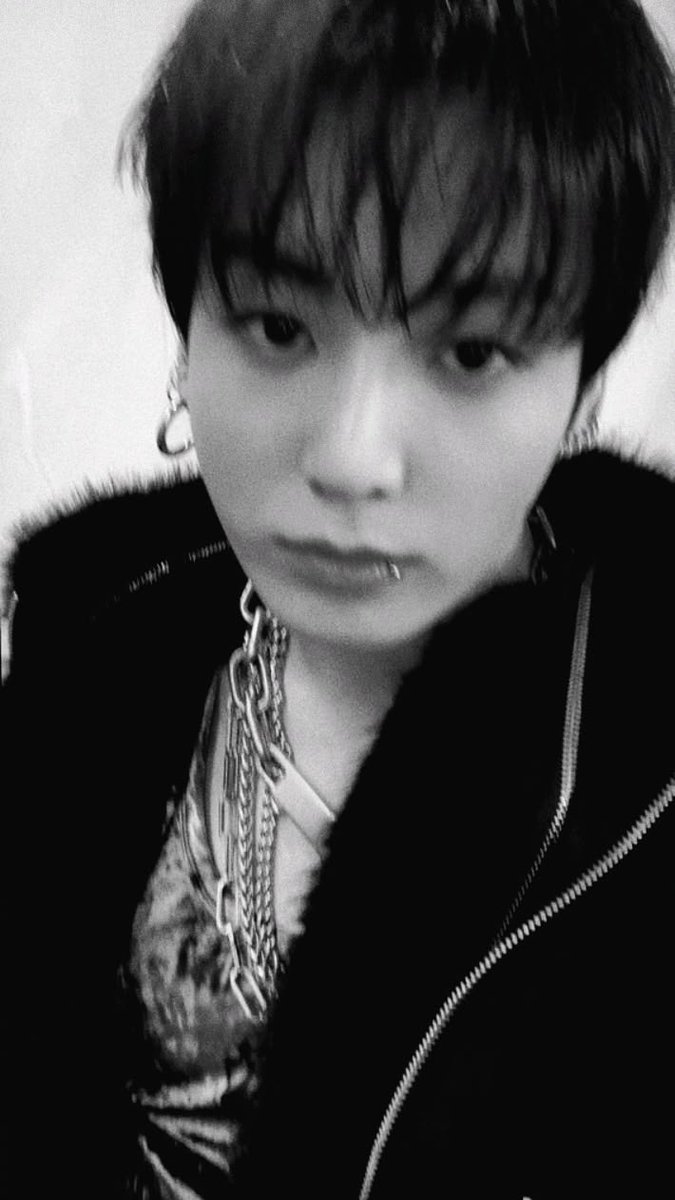 latidoruin's tweet photo. ㅤ ㅤ ㅤ   ㅤ ㅤ ㅤ        𝐍𝗼𝘅  ˑ〤ㅤ ㅤ ㅤ   
ㅤ ㅤ ㅤ Solo media hora más, que nervios.
ㅤ  ¿ya se pusieron bonitxs para venir a verme?
ㅤ ㅤ ㅤ   #BeginWithNOX https://t.co/SFsRrkObwm
