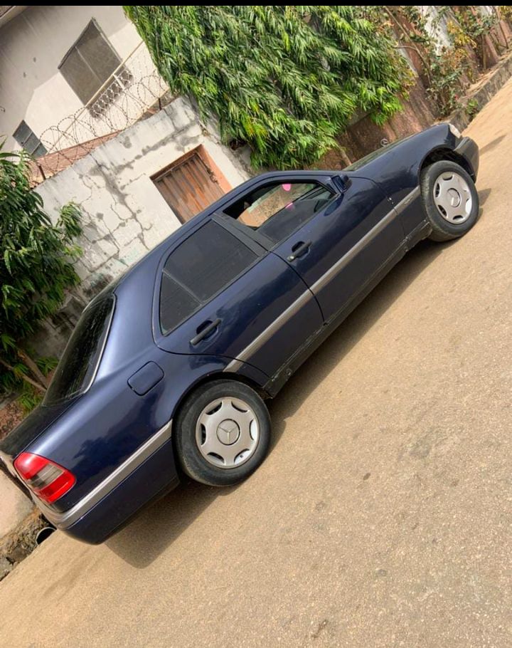 vortexlinx's tweet photo. Found this 2000 Mercedes-Benz C180 on CarsAbeg — ₦2,705,000. nigerian_used • sedan • 169875 km

https://t.co/mUz5LSivG4 #CarsAbeg #CarHunt https://t.co/OjPOdUXtdg