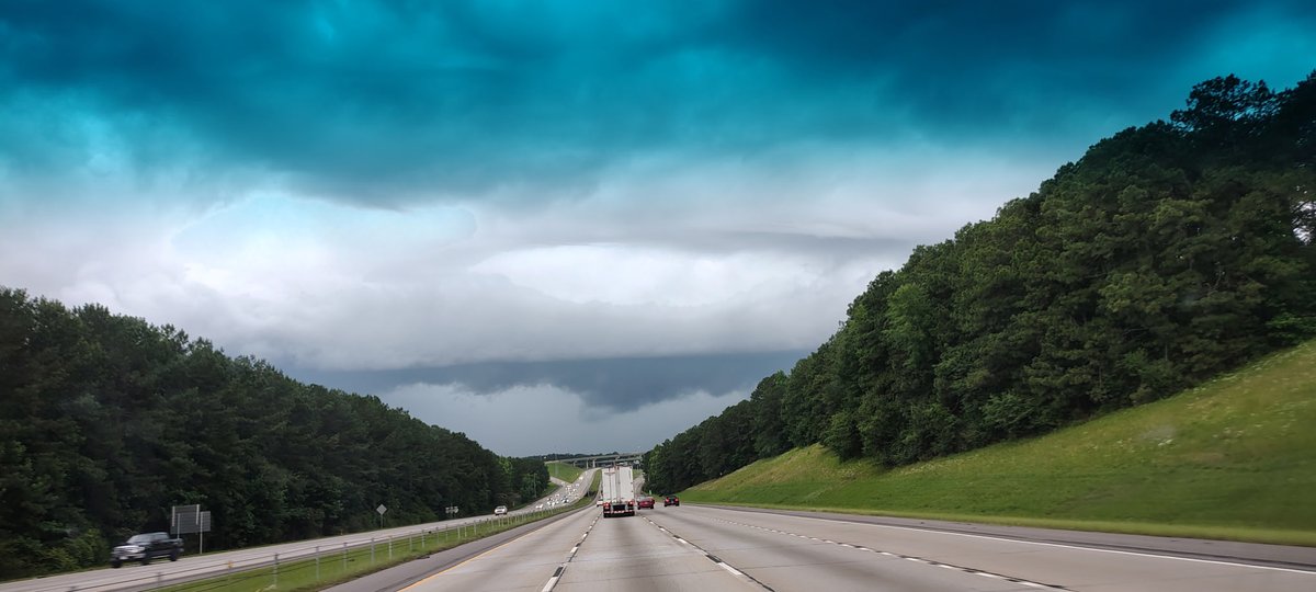 BoltMaster2012's tweet photo. Pictures over by the Galleria in Hoover earlier today 
@AlabamaWXNet @rblackwell_wx @spann @weswyattweather @wxevan @toniatalkss @LaurenLinahan @megtomwx @NWSBirmingham https://t.co/VcIi0WzxCM