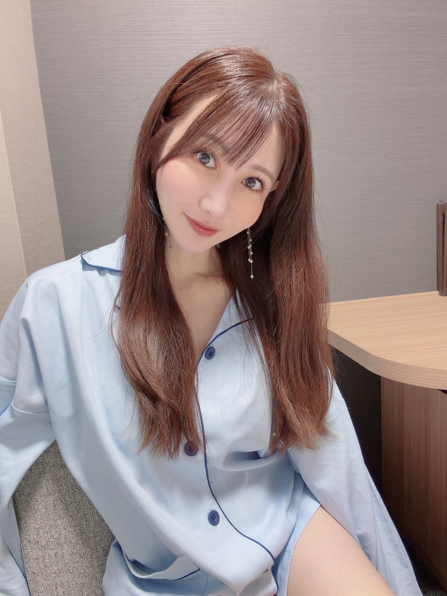 wakanareika's tweet photo. おはようございます☺️💕
アミューズ撮影会in名古屋
2日目本日もよろしくお願いします💋
楽しみにしてます
Good morning☺️💕
Amuse photo session in Nagoya
Day 2, I look forward to working with you again today💋
I'm looking forward to it
#fyp https://t.co/RIjYapDMnL